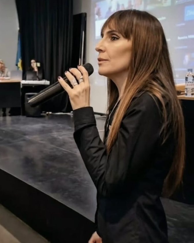 Retrato de Samantha Fernández Messía